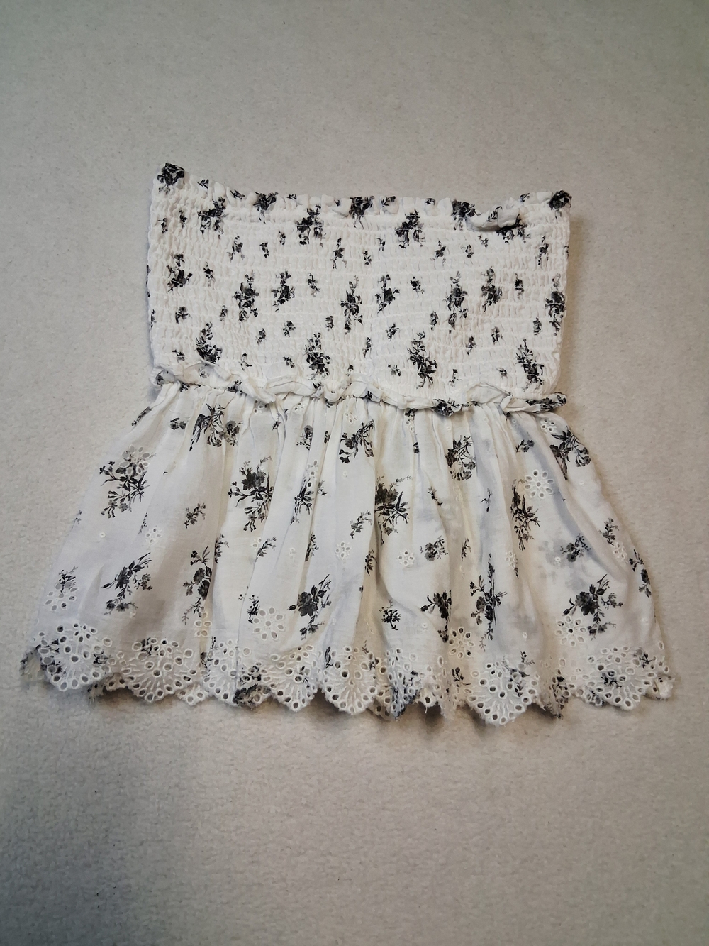 American Eagle Outfitters White and Black Floral Smocked Skater Shirt